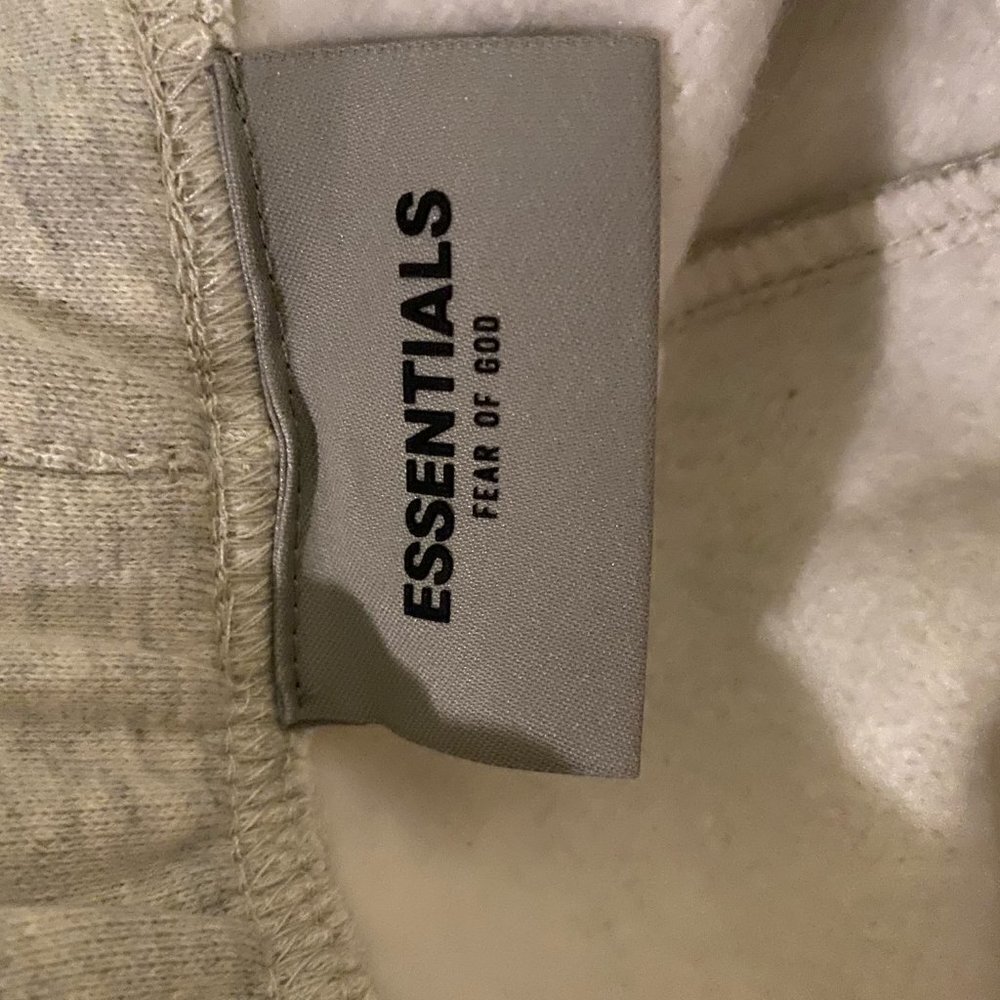 FOG-Fear Of God Essentials Sweatpants light oatmeal - Picture 6 of 7